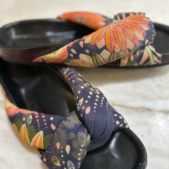 Chloé satin and leather floral slides - Picture 2 of 5